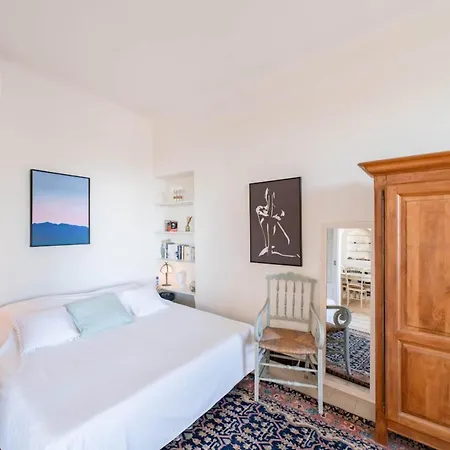 Lejlighed Cozystay 1669 Old Port View Elegant 3-bedroom *