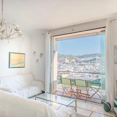 Cozystay 1669 Old Port View Elegant 3-bedroom * Cannes