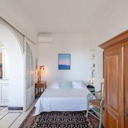 Lejlighed Cozystay 1669 Old Port View Elegant 3-bedroom Cannes