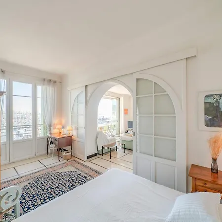 Cozystay 1669 Old Port View Elegant 3-bedroom