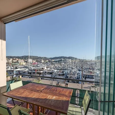 Cozystay 1669 Old Port View Elegant 3-bedroom Cannes