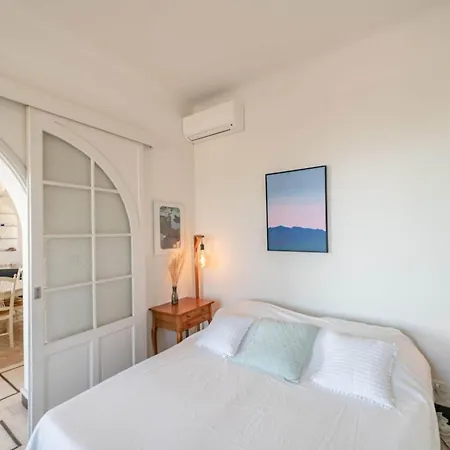 Lejlighed Cozystay 1669 Old Port View Elegant 3-bedroom Cannes
